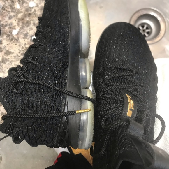 Lebron 15 limited size 8 - Picture 5 of 7